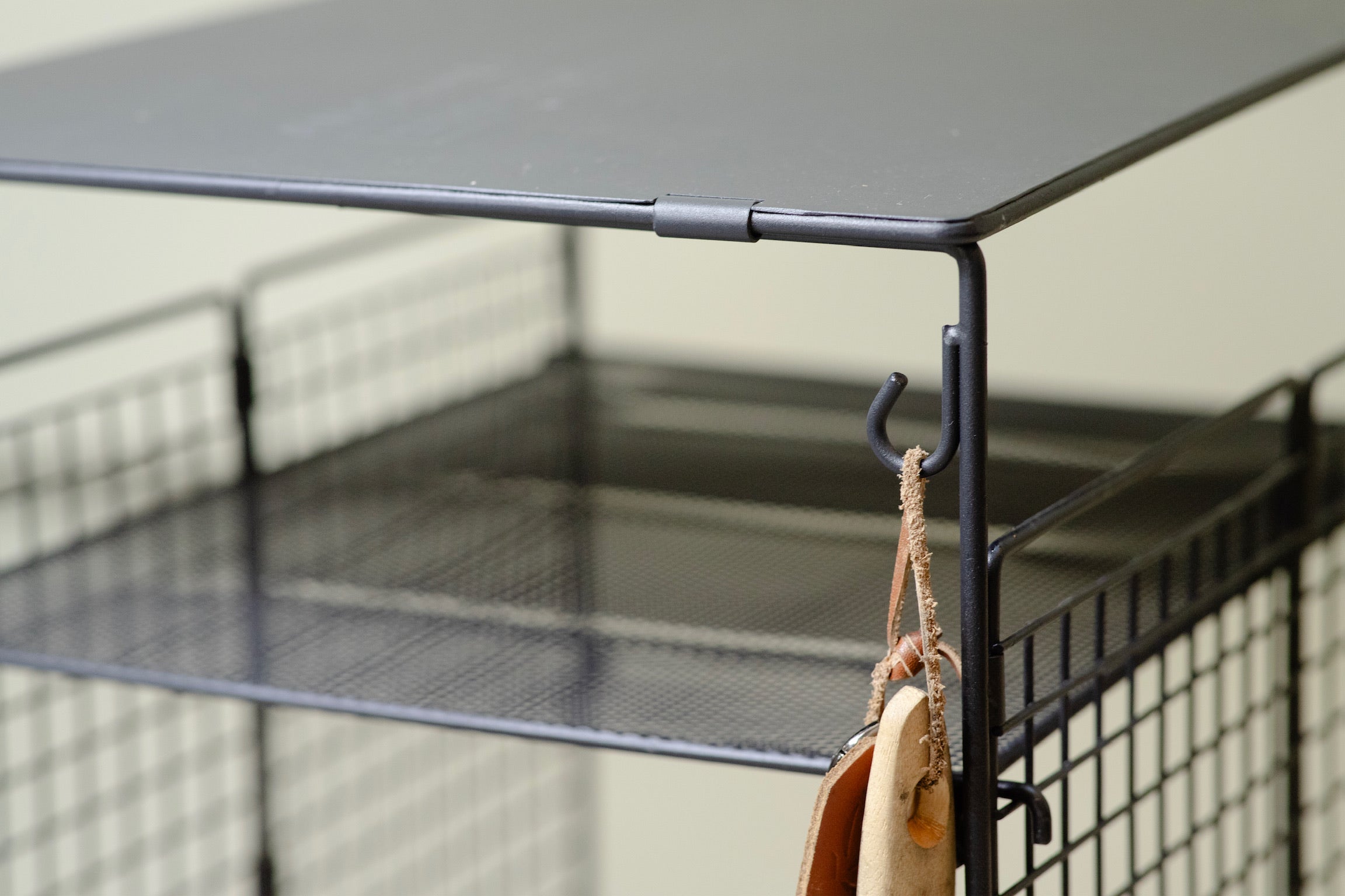 フォールディングサイドテーブル