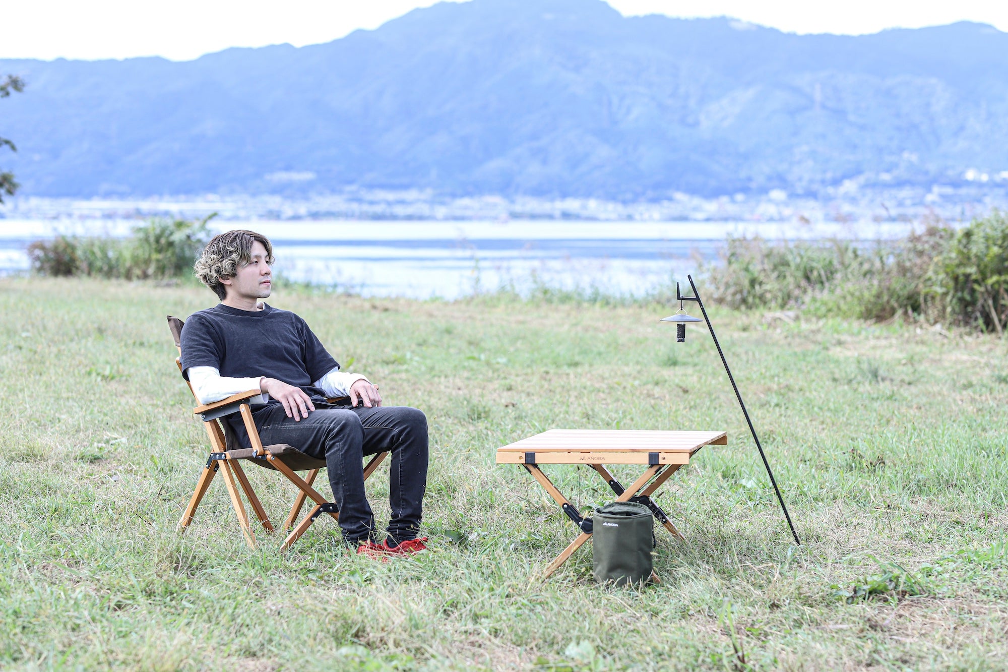 ウッドハイバックチェアロータイプ ブラック